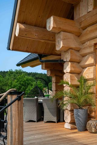 Z Beskyd až do vašeho domova 🌲 V každém trámu dýchá čistota přírody a staletá tradice. Pečlivě vybíráme dřevo přímo z...